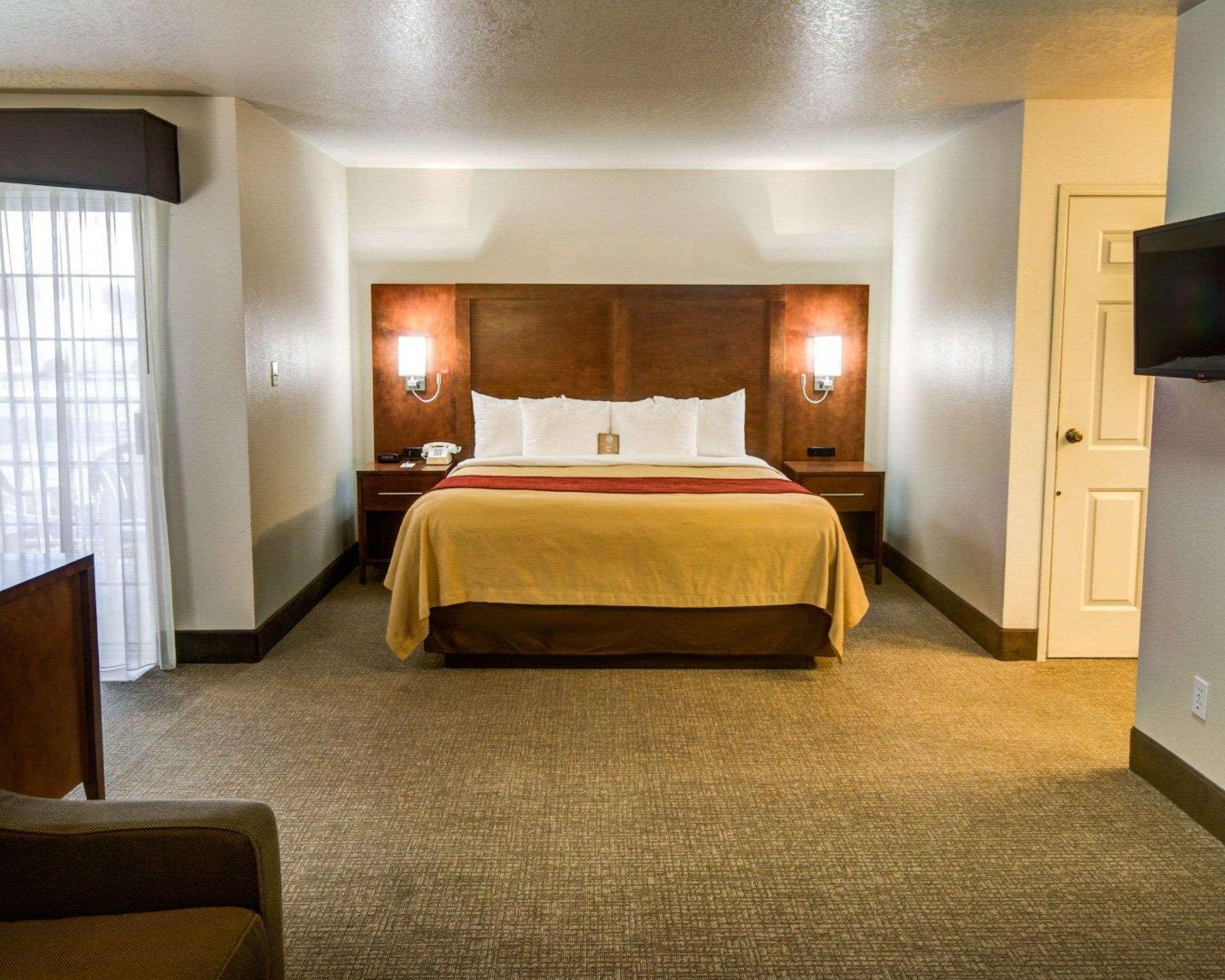 Comfort Inn Redding Near I-5 Ngoại thất bức ảnh