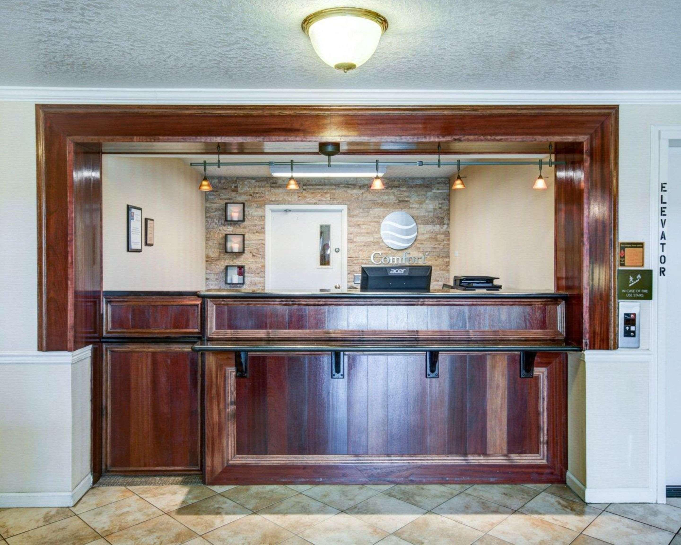 Comfort Inn Redding Near I-5 Ngoại thất bức ảnh