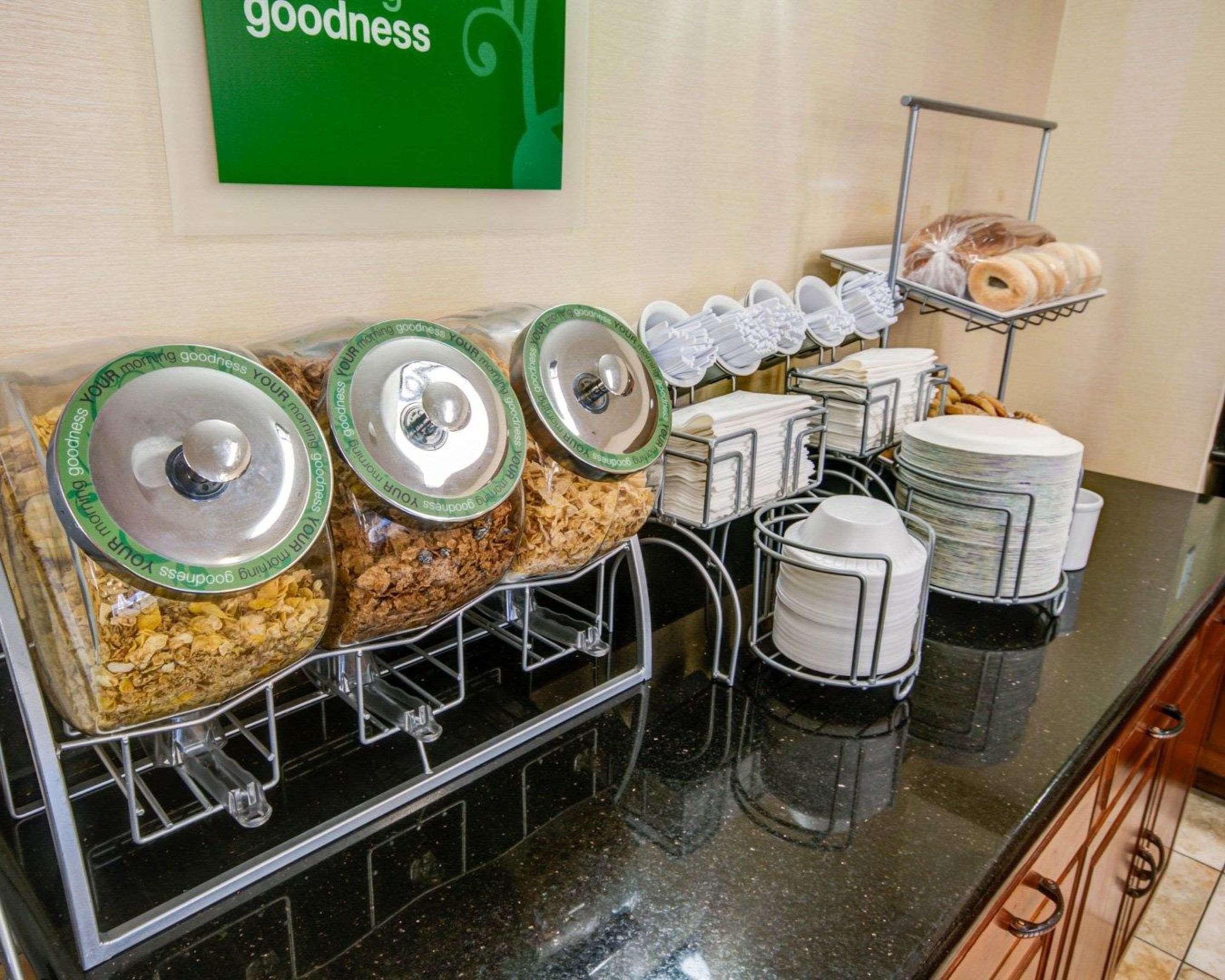Comfort Inn Redding Near I-5 Ngoại thất bức ảnh