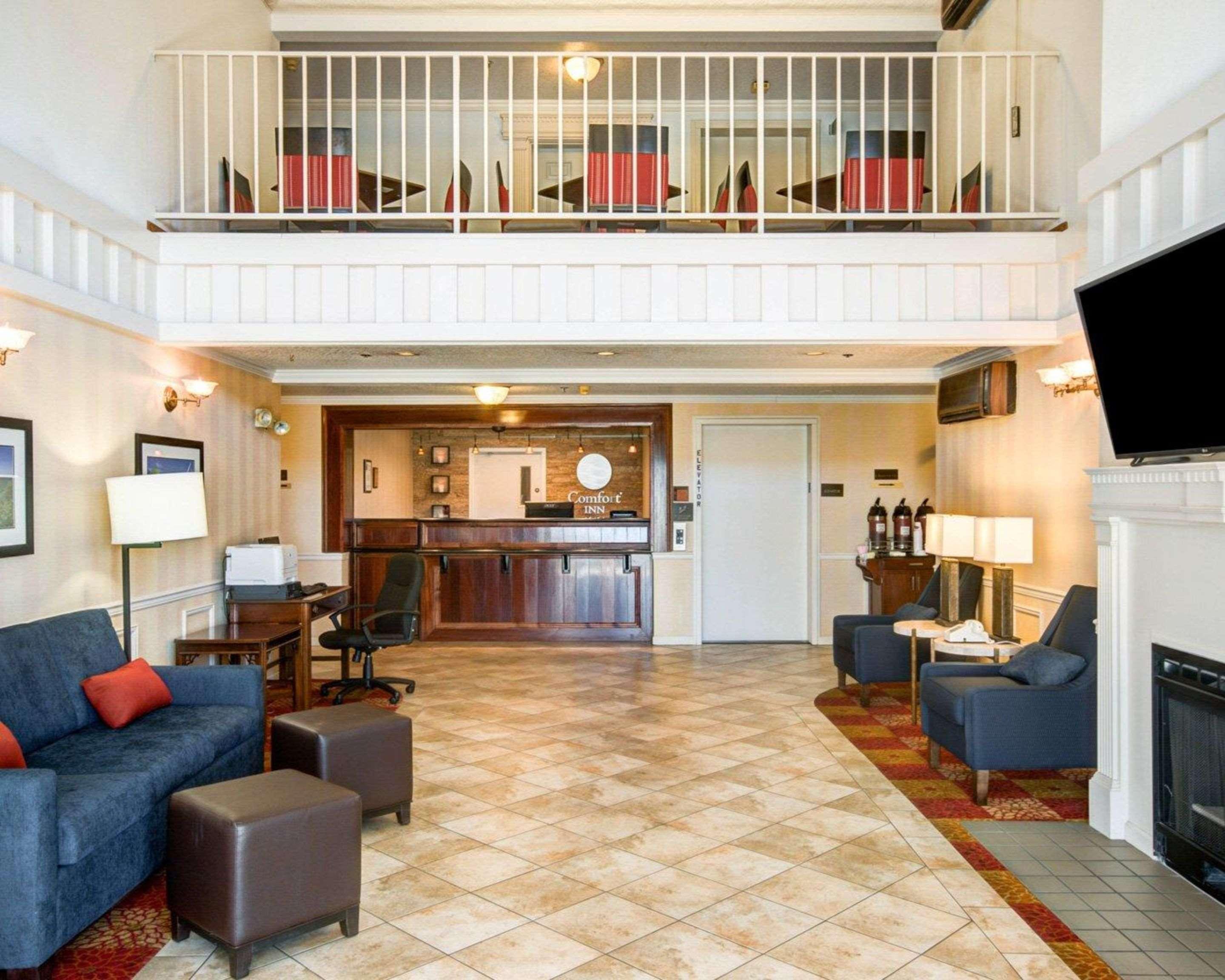 Comfort Inn Redding Near I-5 Ngoại thất bức ảnh